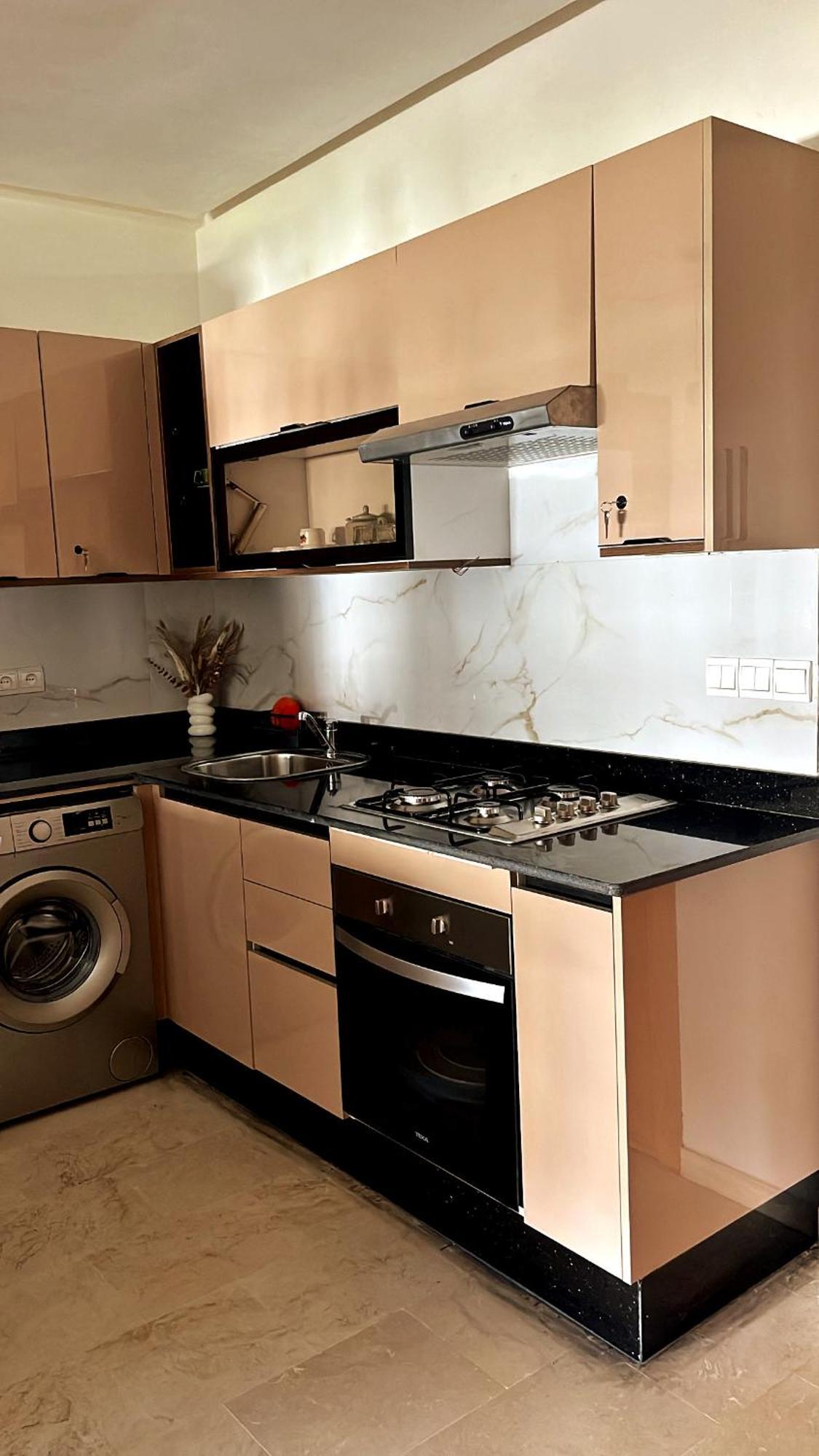 Elegant Appartement Avec Un Acces Piscine Jardin Parking Sous-Sol Et Wifi Haut Debit Fibre Optique タンジェ エクステリア 写真