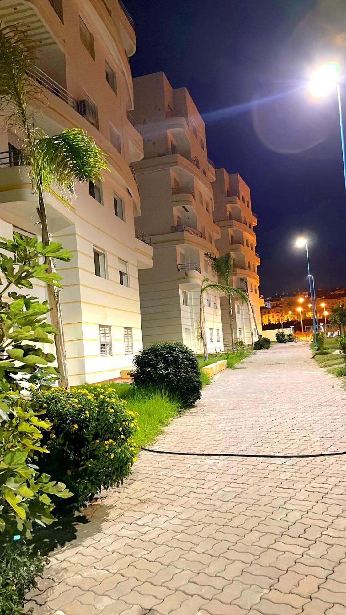 Elegant Appartement Avec Un Acces Piscine Jardin Parking Sous-Sol Et Wifi Haut Debit Fibre Optique タンジェ エクステリア 写真