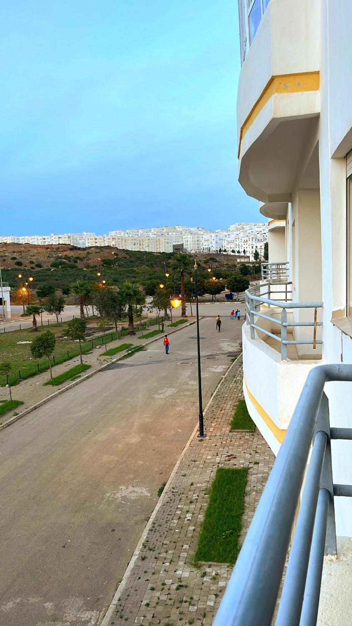 Elegant Appartement Avec Un Acces Piscine Jardin Parking Sous-Sol Et Wifi Haut Debit Fibre Optique タンジェ エクステリア 写真