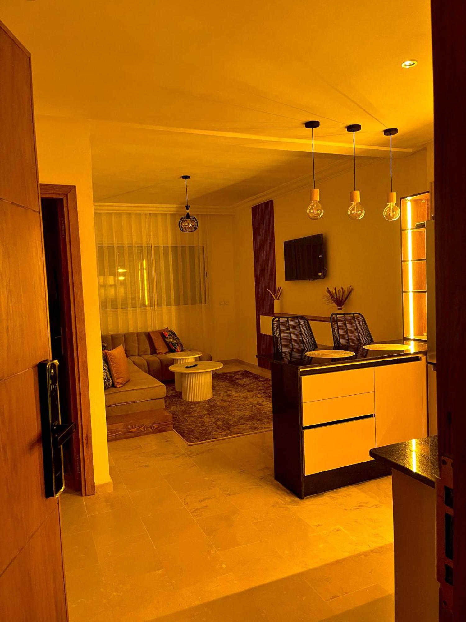 Elegant Appartement Avec Un Acces Piscine Jardin Parking Sous-Sol Et Wifi Haut Debit Fibre Optique タンジェ エクステリア 写真