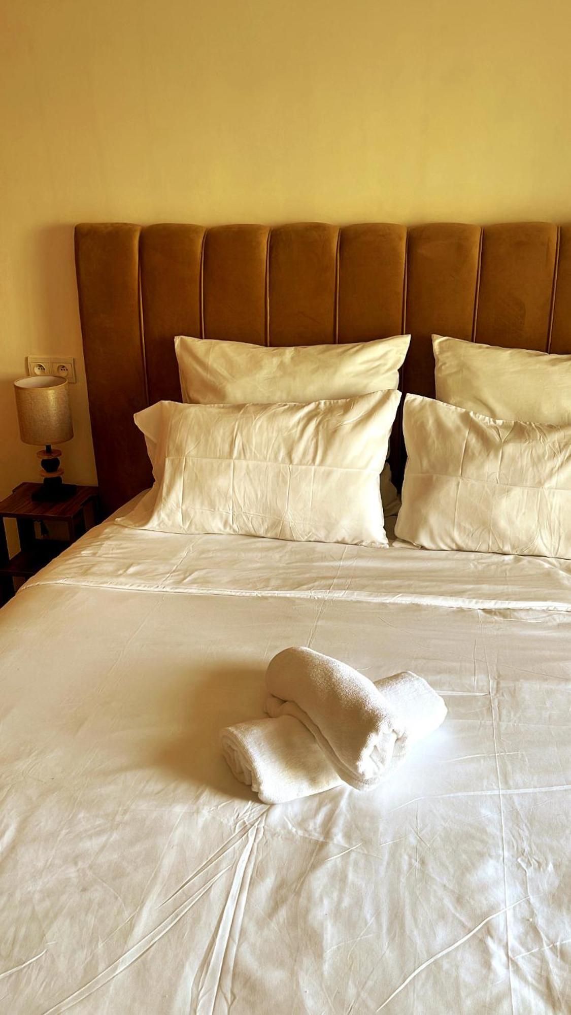 Elegant Appartement Avec Un Acces Piscine Jardin Parking Sous-Sol Et Wifi Haut Debit Fibre Optique タンジェ エクステリア 写真