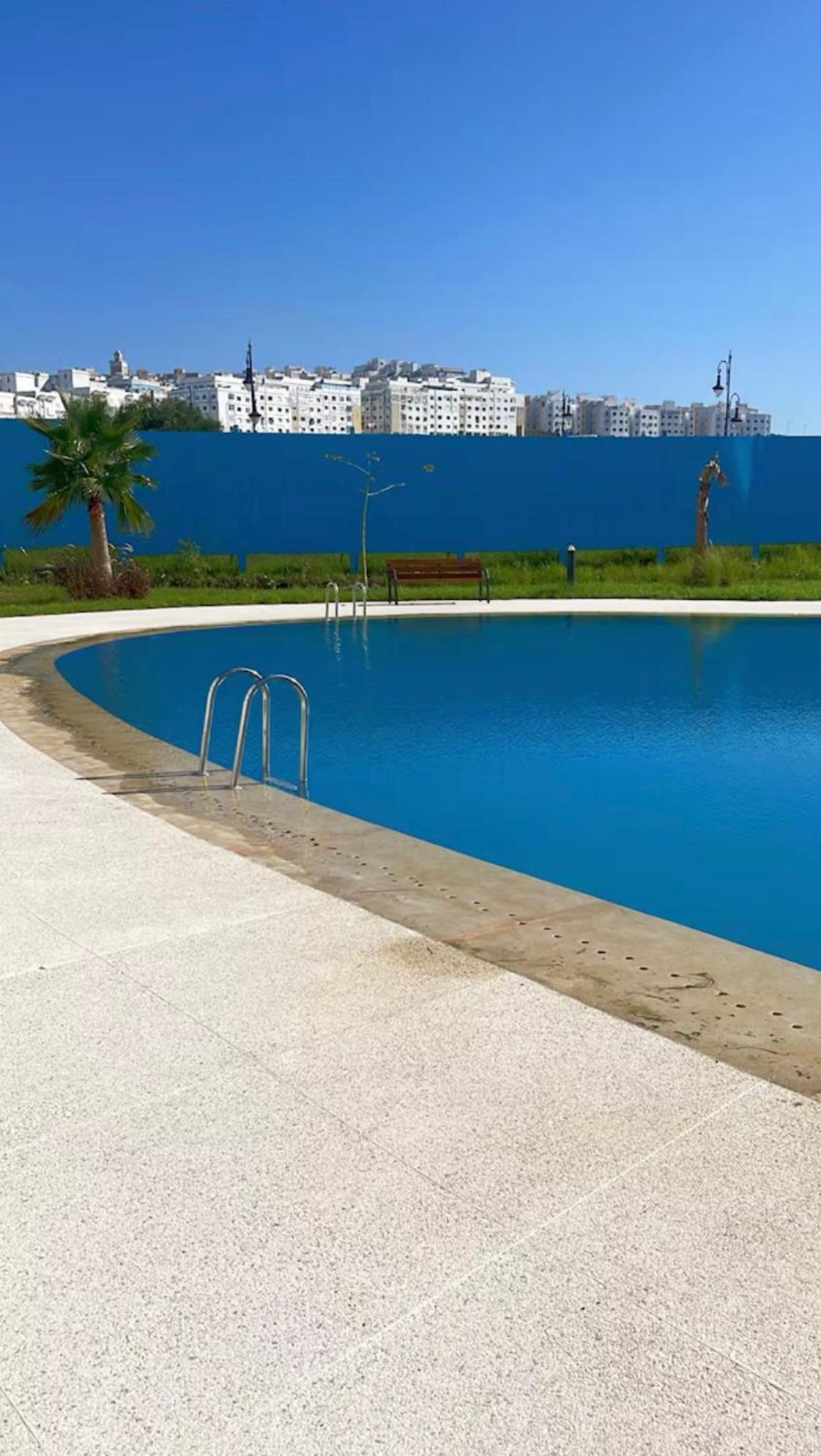Elegant Appartement Avec Un Acces Piscine Jardin Parking Sous-Sol Et Wifi Haut Debit Fibre Optique タンジェ エクステリア 写真